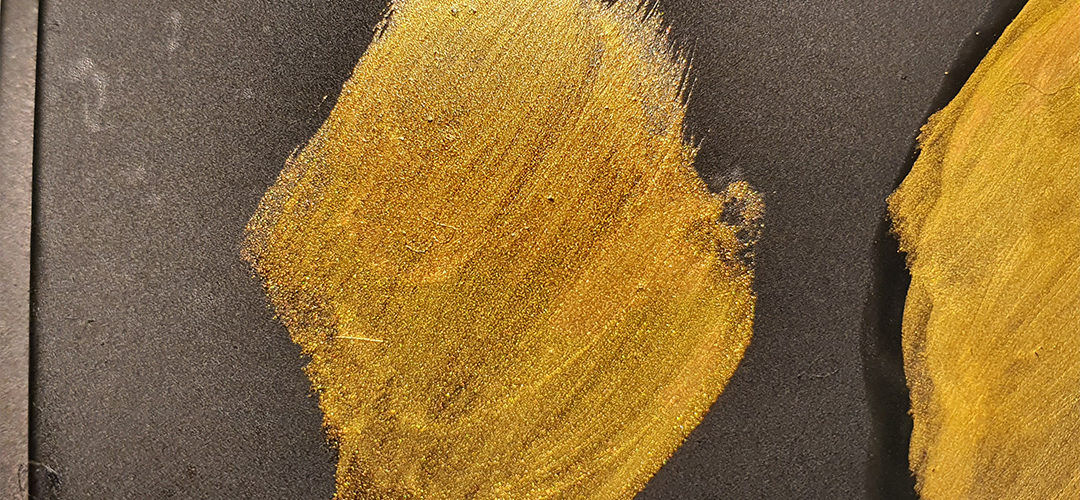 Un échantillon de peinture or Solid Gold sans encre